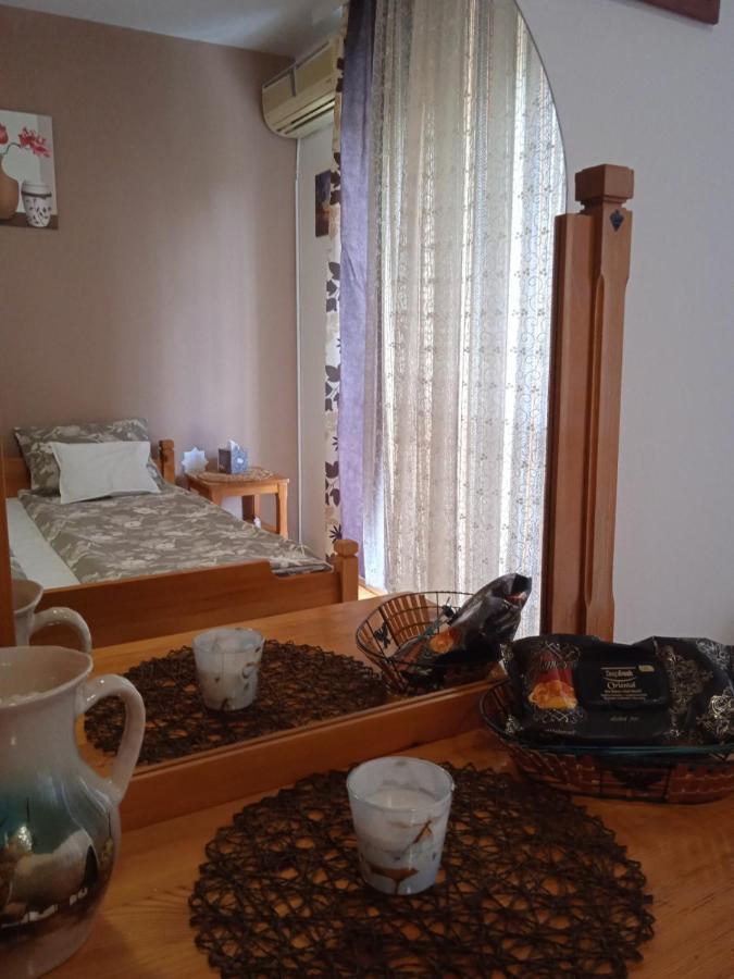 Apartman Breza Ruma Exterior photo
