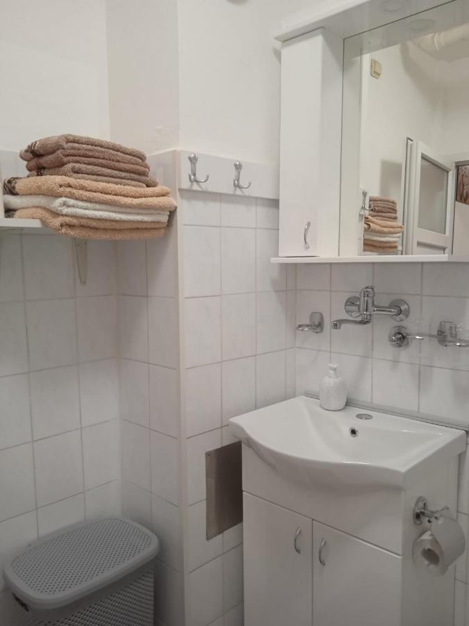 Apartman Breza Ruma Exterior photo