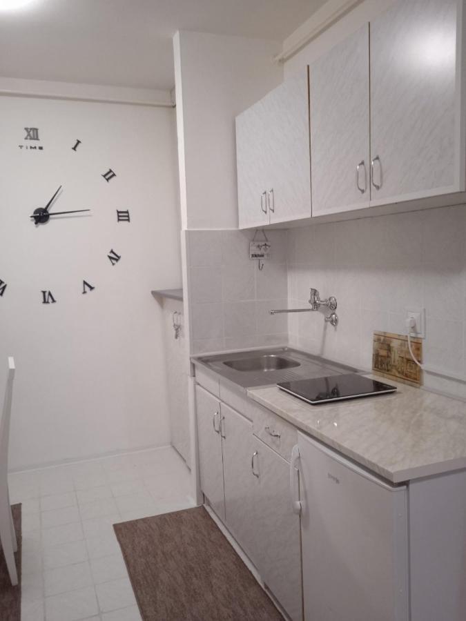 Apartman Breza Ruma Exterior photo